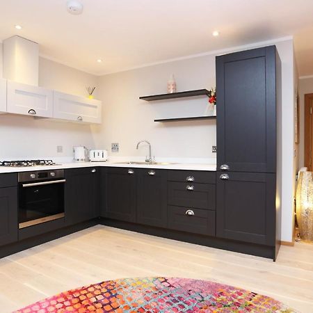 Joivy Elegant Home At The Heart Of The Royal Mile Edinburg Exteriör bild