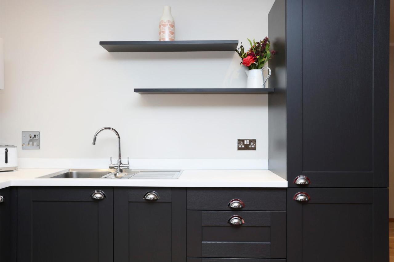 Joivy Elegant Home At The Heart Of The Royal Mile Edinburg Exteriör bild