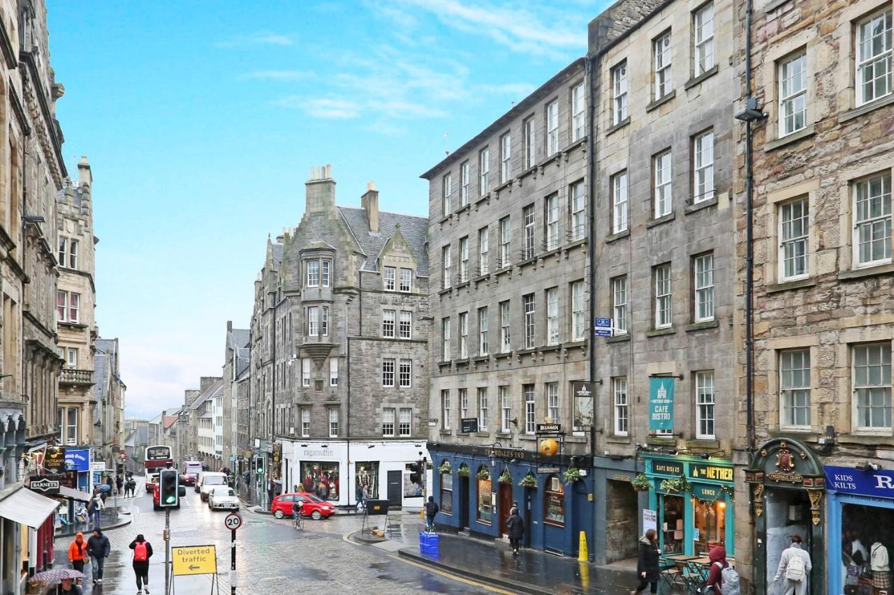 Joivy Elegant Home At The Heart Of The Royal Mile Edinburg Exteriör bild