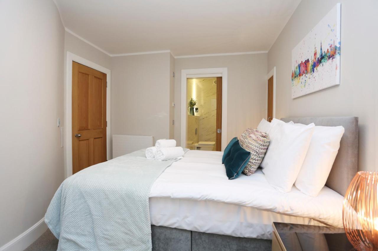 Joivy Elegant Home At The Heart Of The Royal Mile Edinburg Exteriör bild