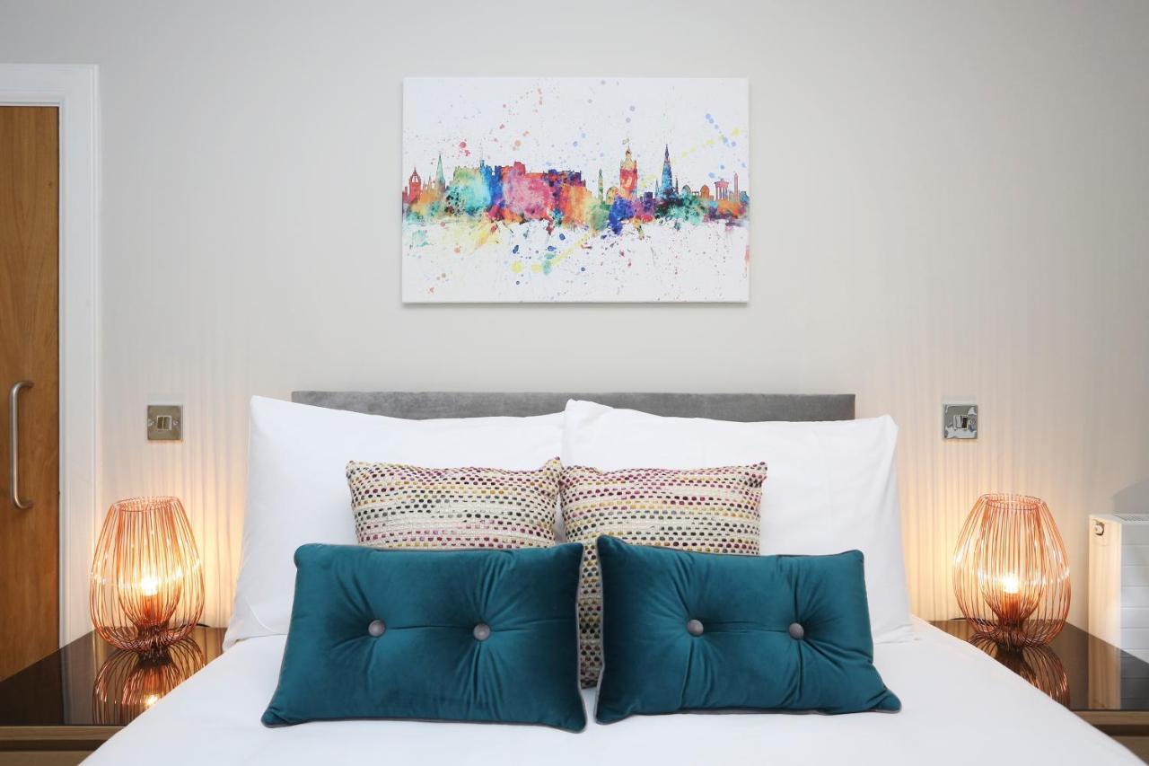 Joivy Elegant Home At The Heart Of The Royal Mile Edinburg Exteriör bild